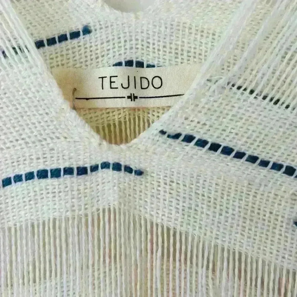 Tojido Collective Handmade Artisan Poncho NWT - Picture 3 of 5